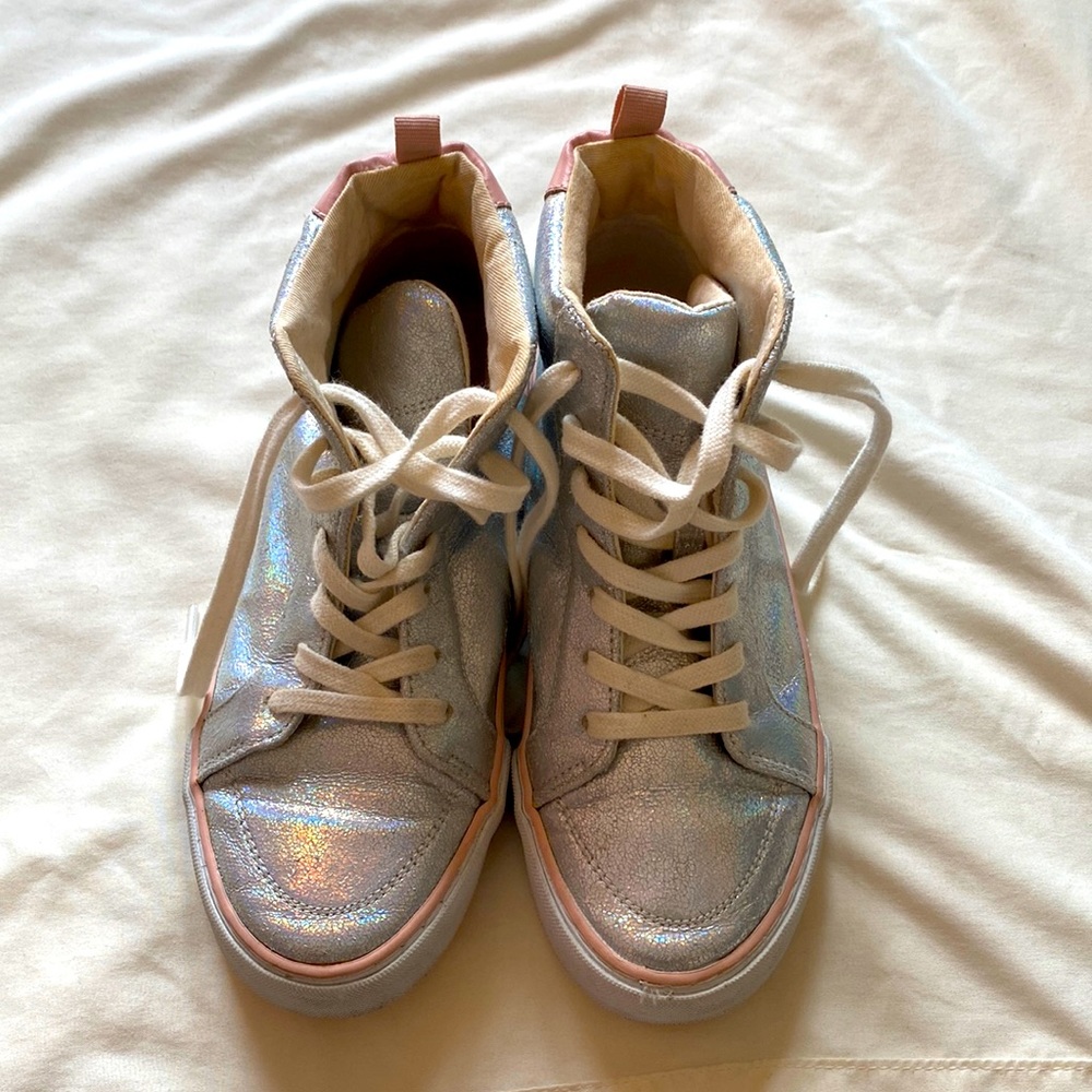 Old Navy Size 3 Hightop Tennis Shoes